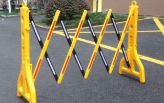 Temporary Isolation | Expandable Safety Barrier | Portable expandable safety barrier, flexible length, high visibility, suitable for temporary area isolation and crowd control
