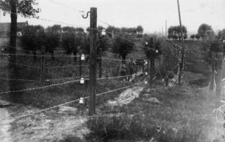 Product Guide | Machine Protection Fence Development History | Development history of industrial machine protection fence systems, industry standard evolution and technological progress introduction