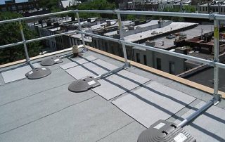Fall Protection | Roof Guardrail | Galvanized roof safety guardrail, CE certified, modular installation, 10-year warranty, suitable for rooftop fall protection and construction site safety