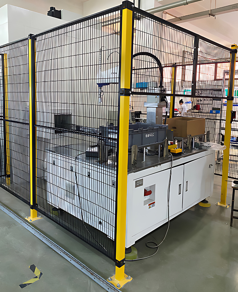 Product Detail Page | Machine Guard Fence | Machine guard safety fence detail, smooth edge treatment, safe for personnel, CE certified, 10-year warranty, galvanized rustproof