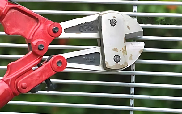 Perimeter Security | Anti-Climb Security Fence | High security anti-climb fence, galvanized rustproof, CE certified, 10-year warranty, impact resistant, suitable for industrial park, warehouse perimeter and restricted area protection
