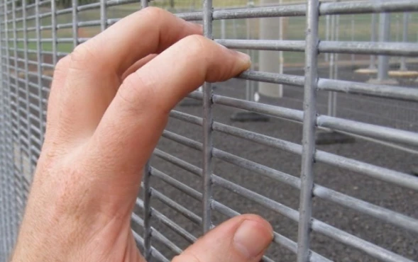 Perimeter Security | Anti-Climb Security Fence | High security anti-climb fence, galvanized rustproof, CE certified, 10-year warranty, impact resistant, suitable for industrial park, warehouse perimeter and restricted area protection