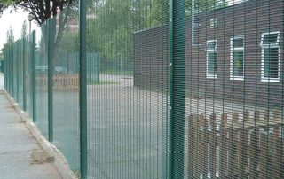 Industrial Protection | Industrial Safety Fencing | Galvanized rustproof industrial safety fencing, CE certified, modular installation, 10-year warranty, impact resistant, suitable for factory warehouse machine guard and perimeter protection