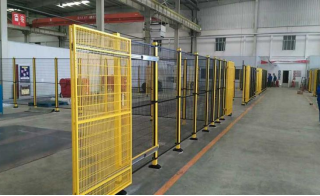 Industrial Protection | Industrial Safety Fencing | Galvanized rustproof industrial safety fencing, CE certified, modular installation, 10-year warranty, impact resistant, suitable for factory warehouse machine guard and perimeter protection
