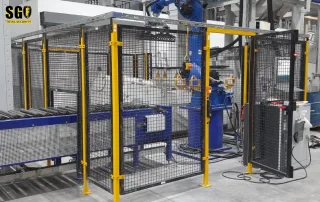 Robot safety fence standards for woodworking lines with 20x100mm narrow-slot mesh and 120mm safe distance