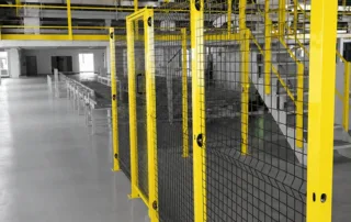 11. Accesso per la manutenzione del magazzino automatizzato con recinzione di sicurezza industriale Mefence