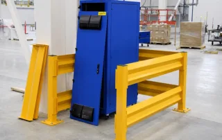 Barandilla de viga Thrie y barrera de seguridad de acero amarillo de doble riel que protege robots de fábrica con postes anclados